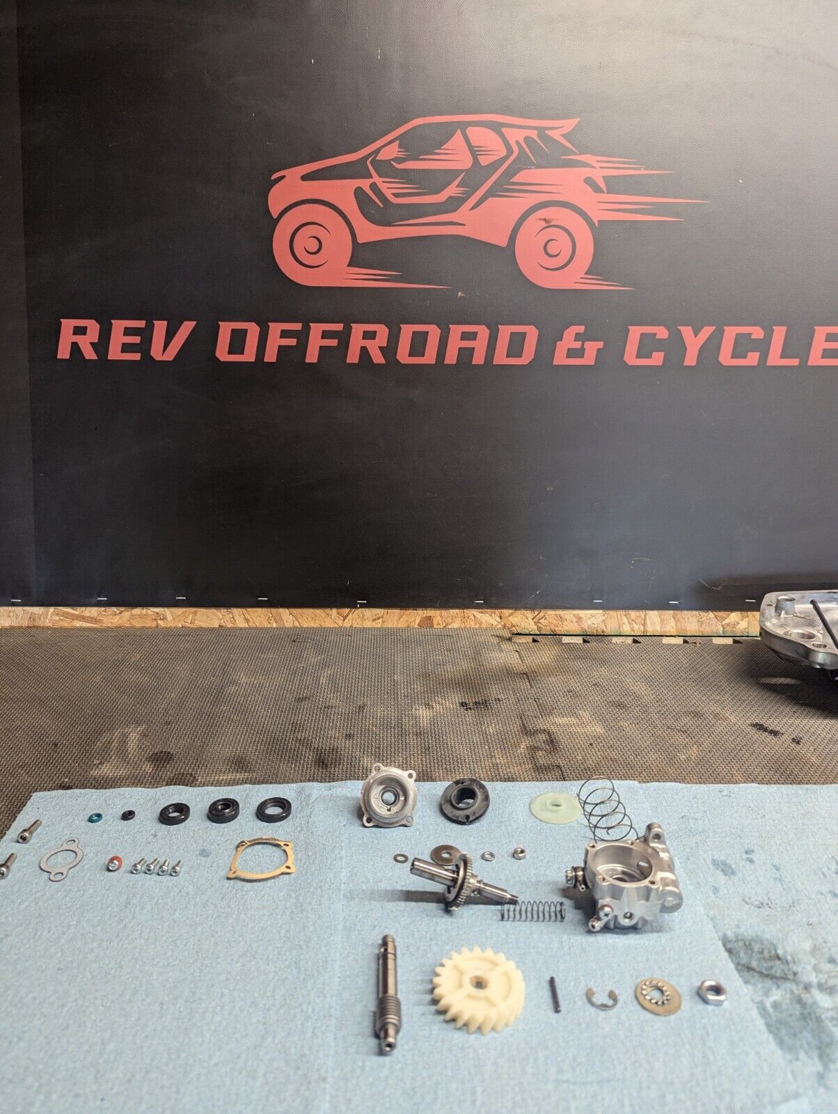 AT2 CT2 DT2 RT2 Oil Pump Rebuild Service AT1 CT1 DT1E AT3 CT3 DT3 RT3